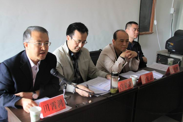 公司领导讲话000.jpg